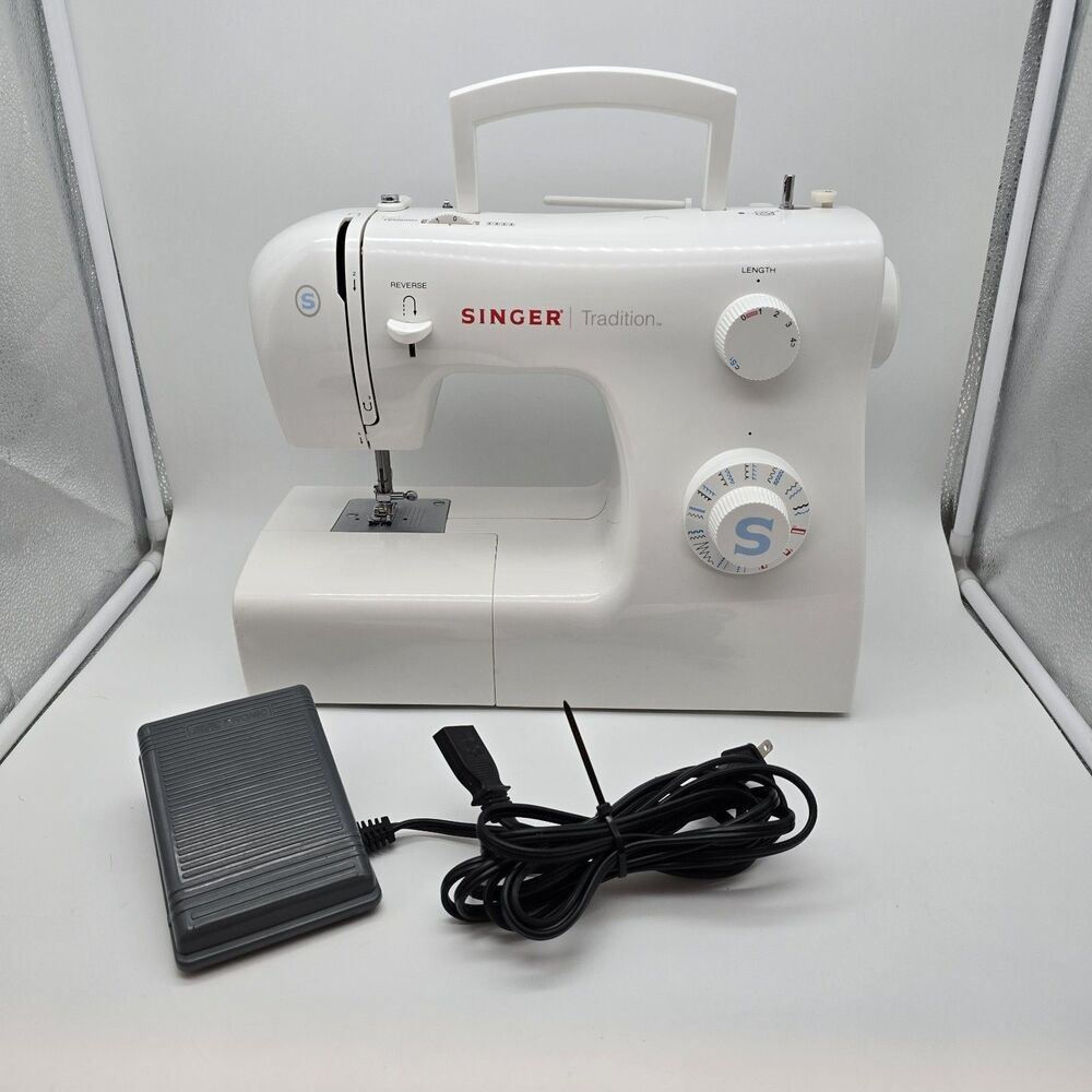Singer Tradition Sewing Machine 2259 With Foot Pedal TESTED WORKING